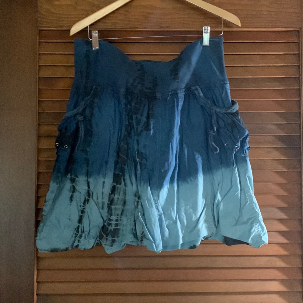 Tie dye cotton mini with side pockets and fold down waist